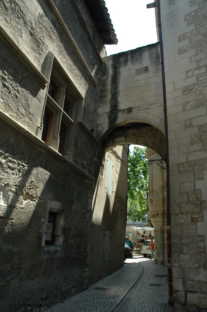 saint rmy de provence - rue du parage et place favier