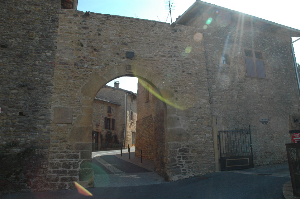 escapade beaujolais et pierres dores - oingt - porte du Nizy
