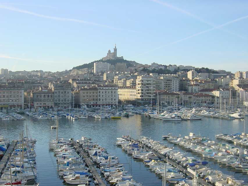 le vieux-port et notre dame de la garde