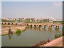 espagne-guadalupe-merida-pont-guadiana.jpg