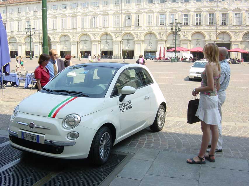 carnets de voyage italie - circuit turin et le piemont - turin - la nouvelle fiat 500