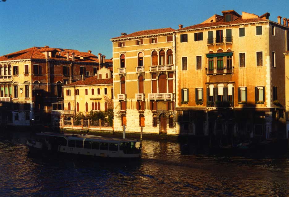 italie-venise-canal-30.jpg
