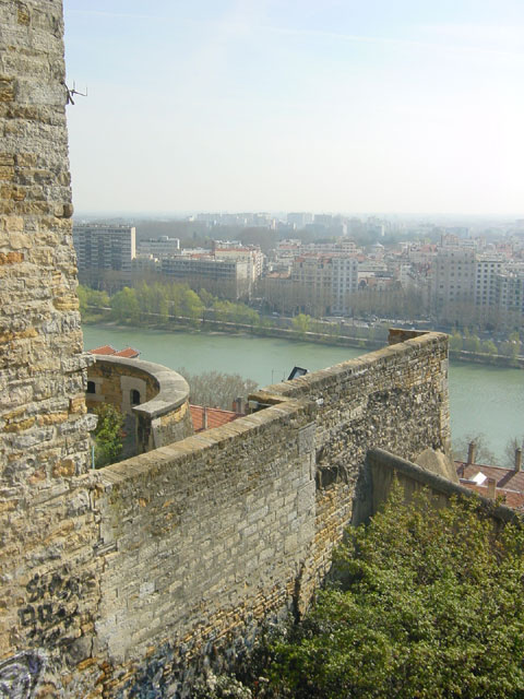 Carnets et photos de voyage - route gourmande Lyon - Croix Rousse - Fort Saint Laurent