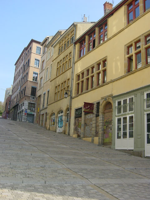 Carnets et photos de voyage - route gourmande Lyon - Croix Rousse - La montee de la grande cote