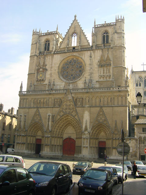 carnets et photos de voyage - route gourmande à Lyon - Cathédrale Saint Jean