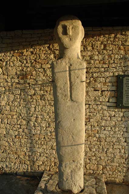 Carnets et photos de voyage - Corse - Patrimonio : statut menhir