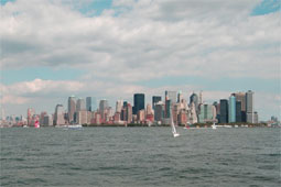 vue sur manhattan d'Ellis Island