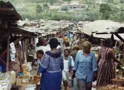 Buea, l'animation dans la ville, le march