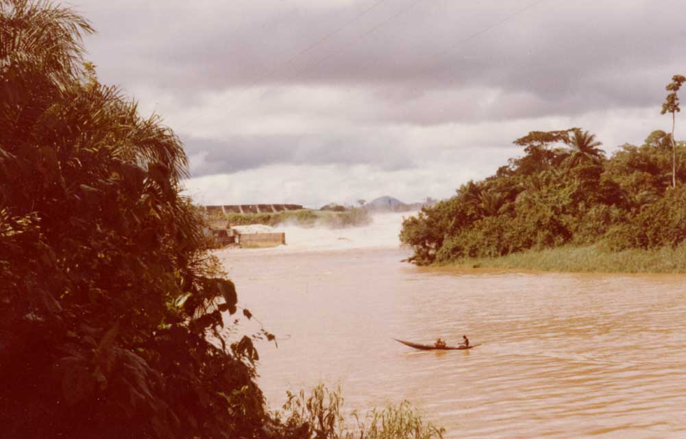 barrage sur la sanaga  Edea