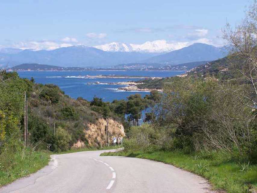 la baie de cupabia, entre acquae doria et serra-di-ferro