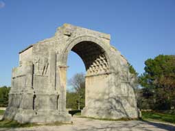 carnets de voyage france - escapade saint-remy de provence - site de glanum