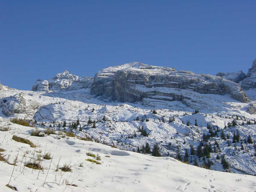 escapade - aravis le grand bornand - chalet-des-troncs - pointe de chombas et la pointe des verts