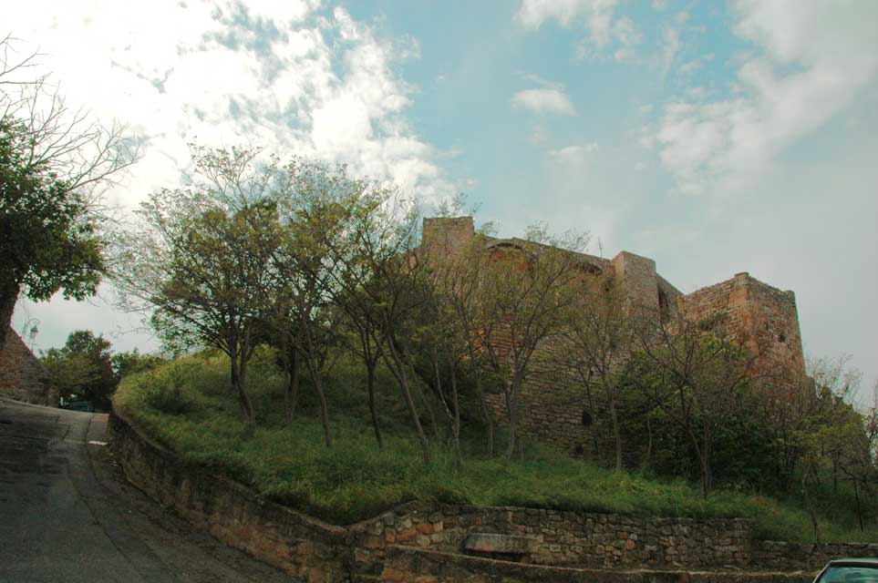 lanon de provence - chateau des seigneurs des beaux