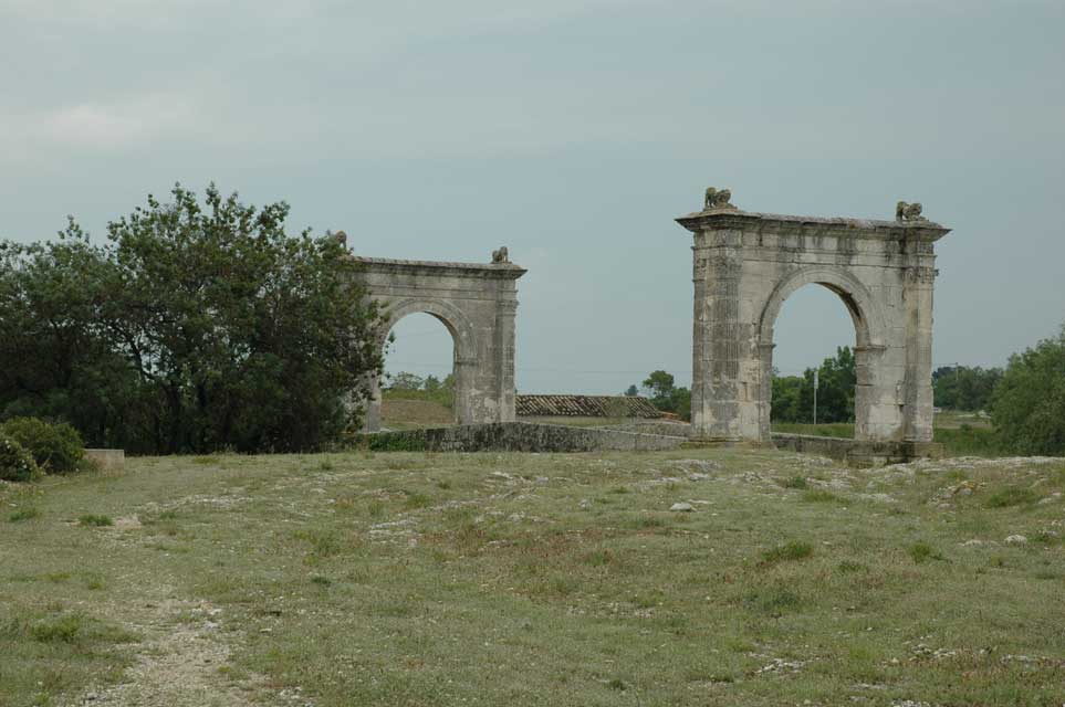 saint chamas - le pont romain flavien