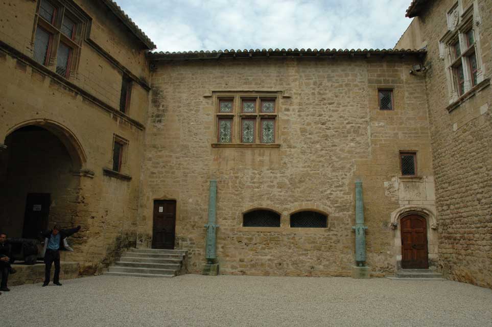 salon de provence - chateau de l'emperi