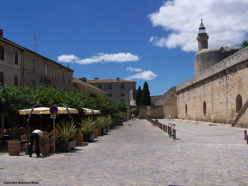 escapade en camargue - aigues mortes - les remparts et la tour constance