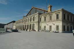 escapade marseille et la corniche - la gare de marseille saint charles