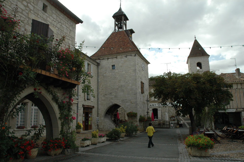 escapade quercy - tournon d'agenais - le beffroi