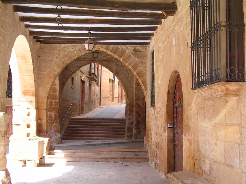 carnets de voyage espagne - calaceite - les ruelles couvertes