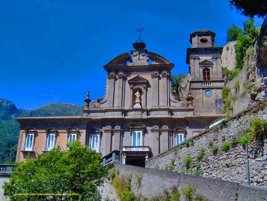 italie - cava de'terrani - abbazia benedettina