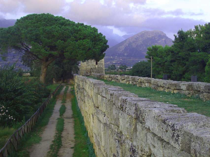 carnets de voyage italie - les remparts de paestum