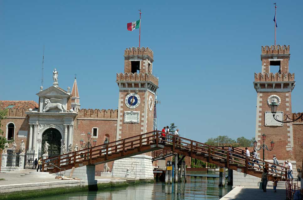 carnets de voyage italie - venise - entre de l'arsenal