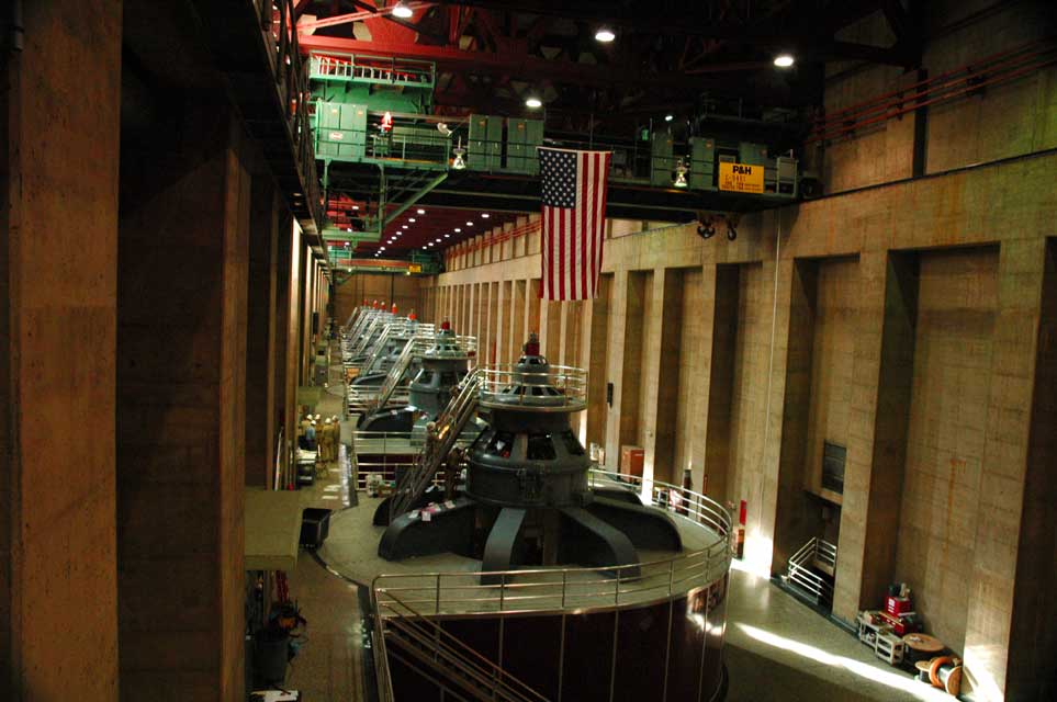 carnets de voyage usa - nevada - hoover dam - salle des turbines