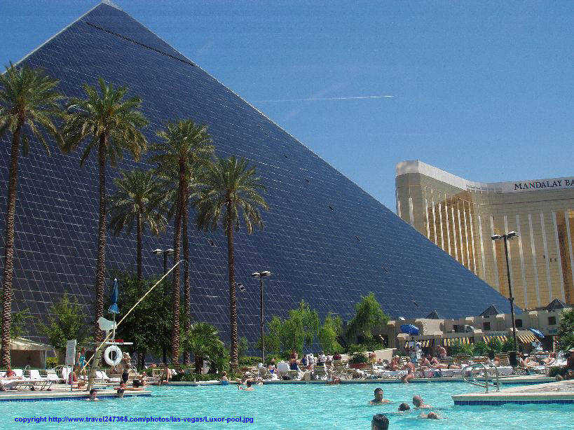 carnets de voyage usa - living in las vegas - hotel Luxor