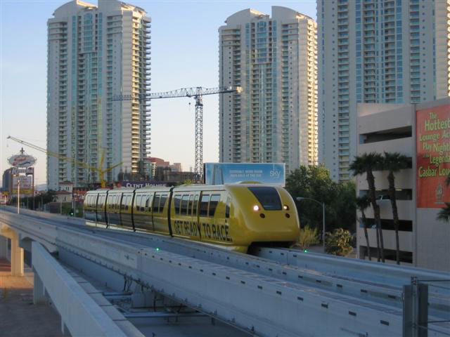 carnets de voyage usa - living in las vegas - monorail