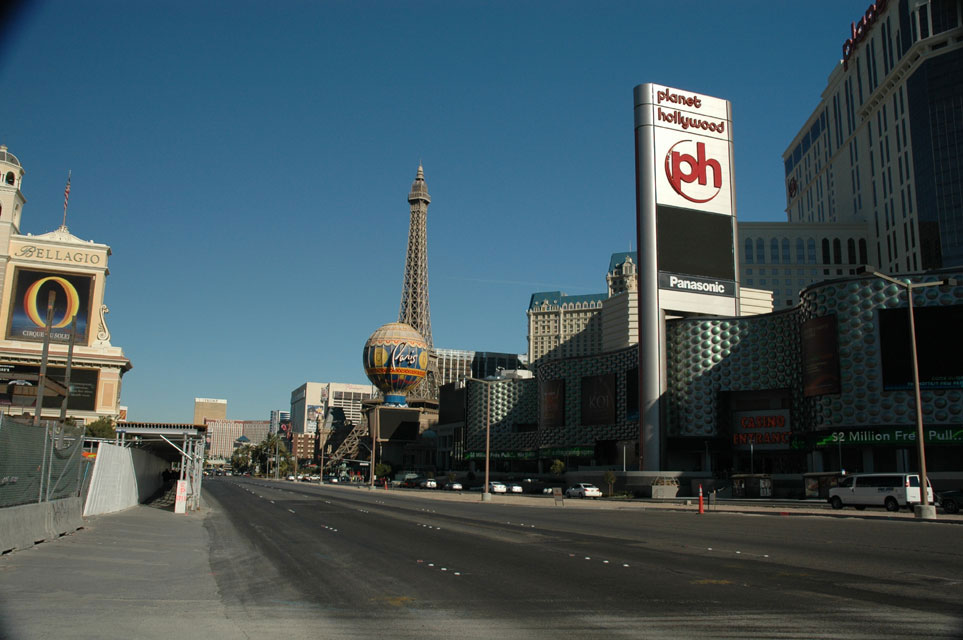 carnets de voyage usa - living in las vegas - las vegas - le strip - las vegas blvd - le Planet Hollywood et le Paris Las Vegas