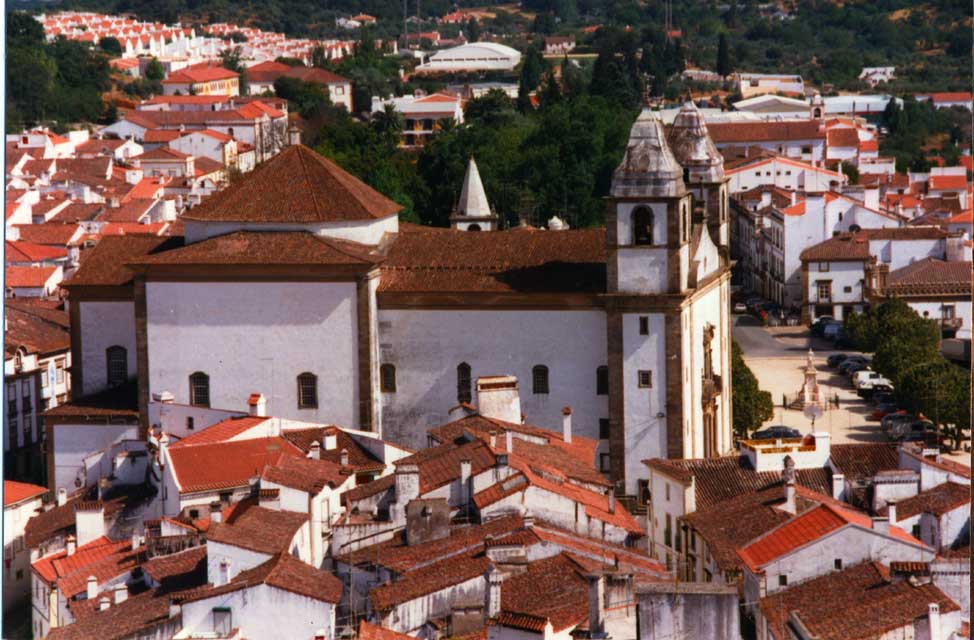 alentejo - castelo de vide - iglesia dom pedro