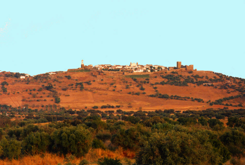 portugal - les murailles de Mourao