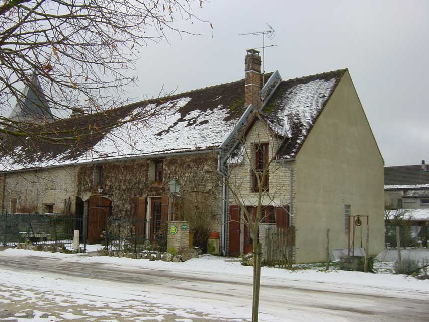 maison d'hte les capucines - avirey lingey