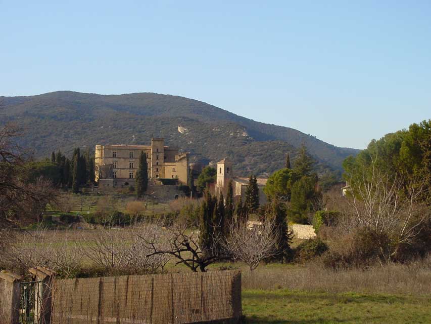 routes gourmandes provence - chateau de lourmarin