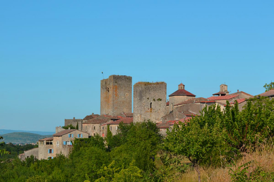 Carnets et photos de voyage France - Château de Montreal