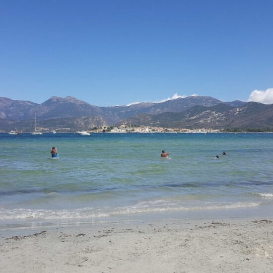 Circuits Corse - colonies de vacances en Corse : Plage de la Roya Saint Florent