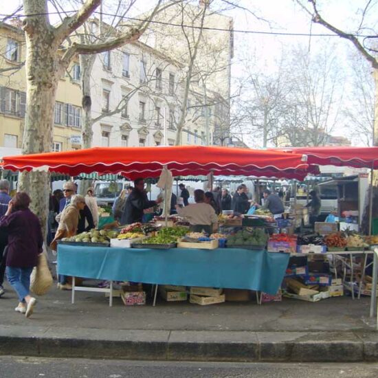 Carnets et photos de voyage - route gourmande Lyon - Croix Rousse et le Marché Bio