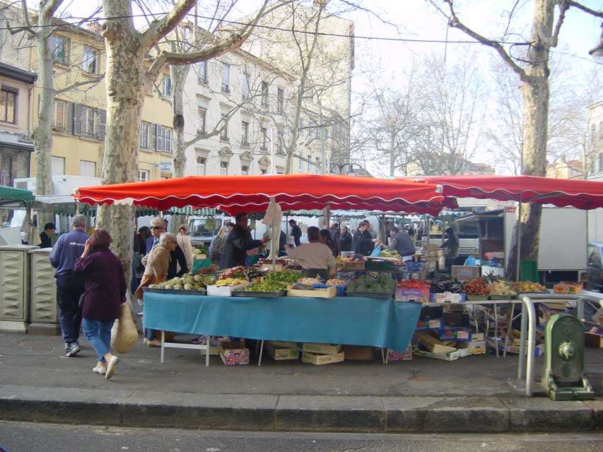 Carnets et photos de voyage - route gourmande Lyon - Croix Rousse et le Marché Bio