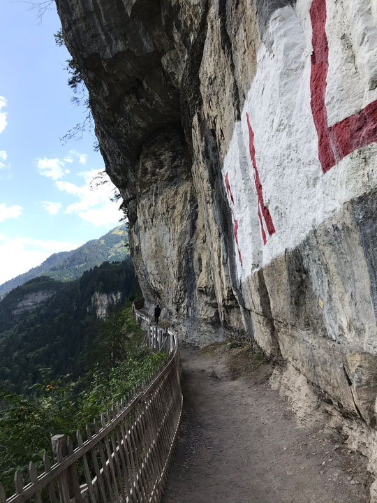 Carnets et photos de voyage Suisse - Champery : La Galerie Defago