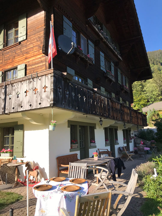 Carnets et photos de voyage Suisse - Rossiniere : le B&B La Colline