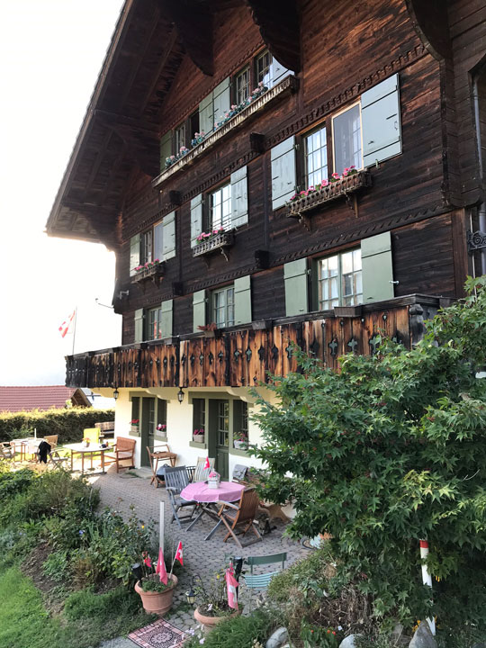 Carnets et photos de voyage Suisse - Rossiniere : le B&B La Colline