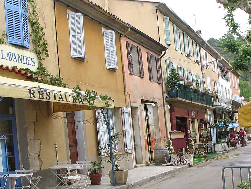 Carnets et photos de voyage france - routes gourmandes en provence : Villecroze