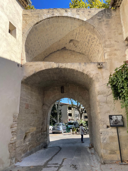 carnets et photos de voyage france - route gourmande en provence : le village de Cucuron