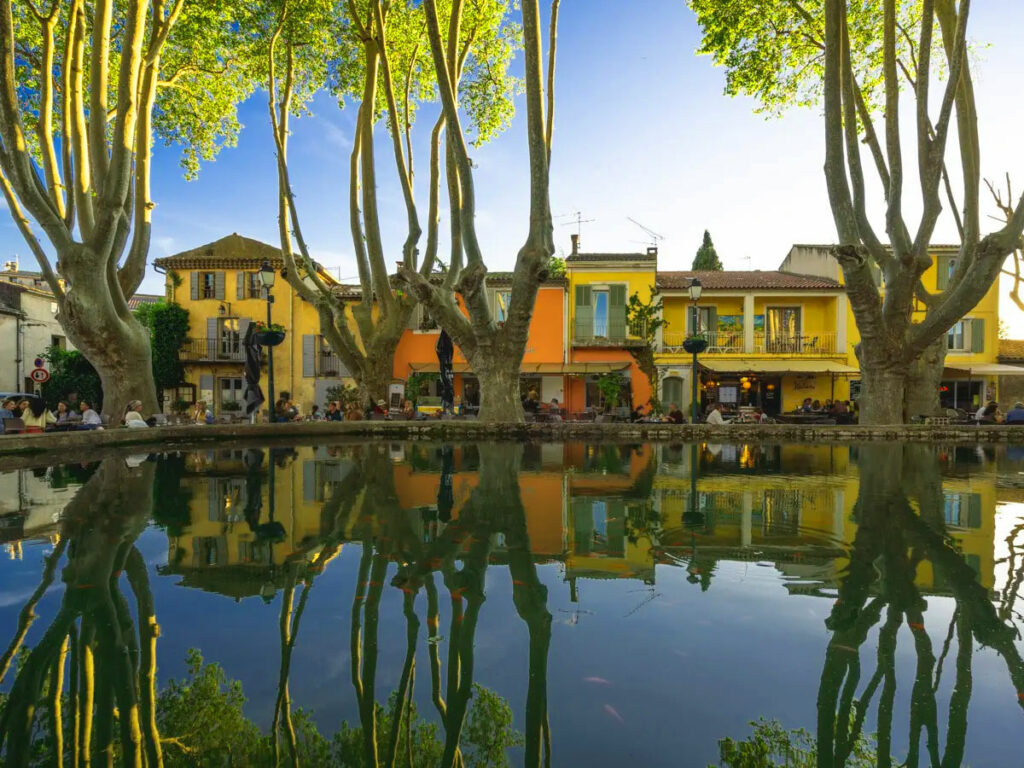 carnets et photos de voyage france - route gourmande en provence : le village de Cucuron