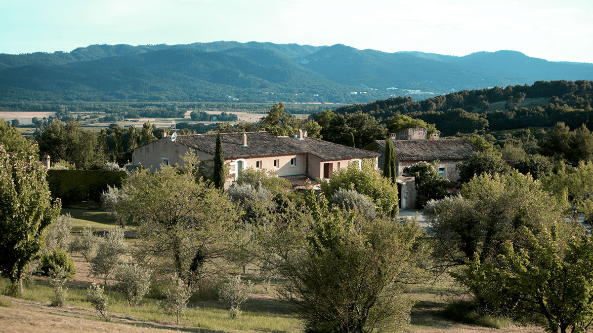 carnets et photos de voyage france - routes gourmandes en provence : La Fenière aujourd'hui