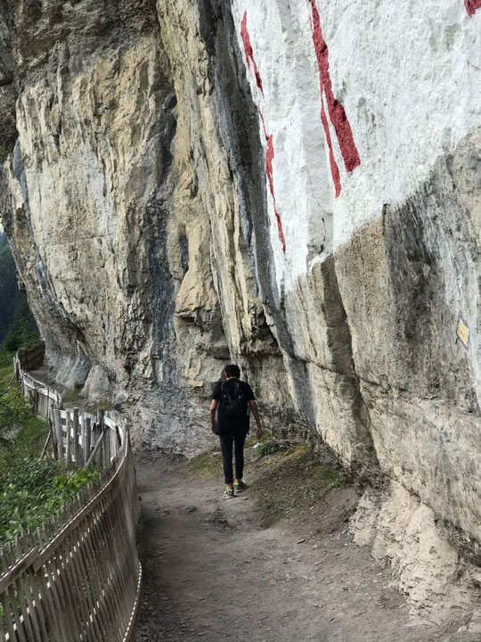 Carnets et photos de voyage Suisse - Champery : La Galerie Defago