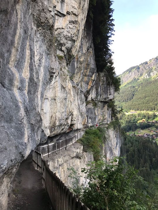 Carnets et photos de voyage Suisse - Champery : La Galerie Defago