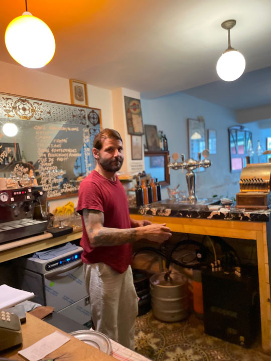 Carnets et photos de voyage France - escapade Corbieres et Minervois - Padern et le Café des Sports