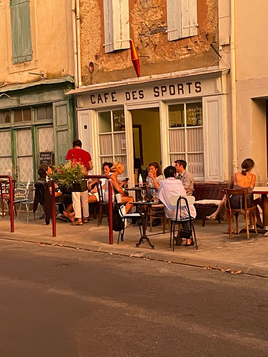 Carnets et photos de voyage France - escapade Corbieres et Minervois - Padern et le Café des Sports