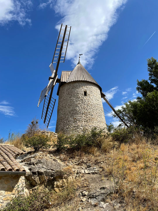 Carnets et photos de voyages france - escapade dans les Corbières : Cucugnan et les ruelles